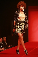 dillards-fashion-show-barrett-jackson-scottsdale-2010_24