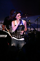 gretchen-wilson-toby-keith-bar-phoenix-2010_25