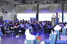 Michelle DiMuro Welcomes Guests
