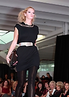 key-to-the-cure-fashion-show-saks-phoenix-2009_48