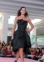 key-to-the-cure-fashion-show-saks-phoenix-2009_96