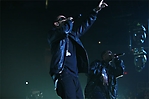 black-eyed-peas-and-luda-04