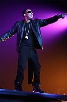 black-eyed-peas-and-luda-11