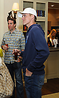 mlb-wives-annual-fundraiser-tommy-bahama-paradise-valley-2010_06