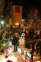 motelucia-tree-lighting-scottsdale-2009_62