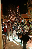 motelucia-tree-lighting-scottsdale-2009_63