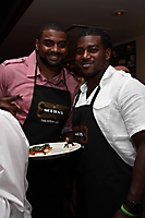 celebrity-waiter-night-mortons-scottsdale-2009_040