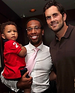 celebrity-waiter-night-mortons-scottsdale-2009_046