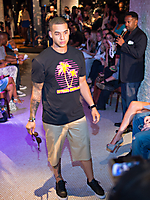 P8103835