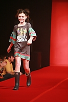 the-garage-kids-fashion-show-barrett-jackson-scottsdale-2010_44