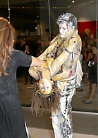 wearable-art-walk-living-sculpture-scottsdale-fashion-week-2009_48