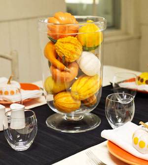 Pumpkins-in-Glass-Vase