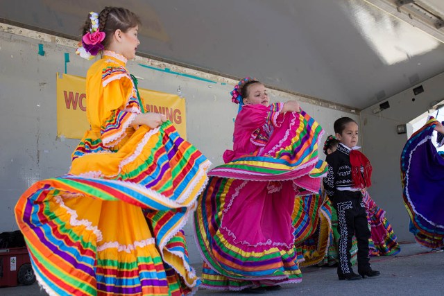 Folklorico dancers Apache Leap Mining Festival.jpg