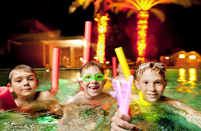 KIDS-IN-POOL