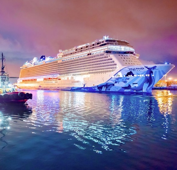 norwegian bliss night creditnorwegiancruiseline