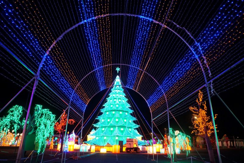 The Ultimate Guide to Christmas in the Valley 2019 - Page 3