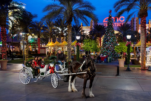 Mike Baxter Horse Carriage Fountain Park high res.jpg