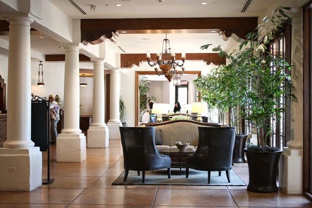 The_Scottsdale_lobby_-_photo_credit_Joanie_Simon_1.jpg