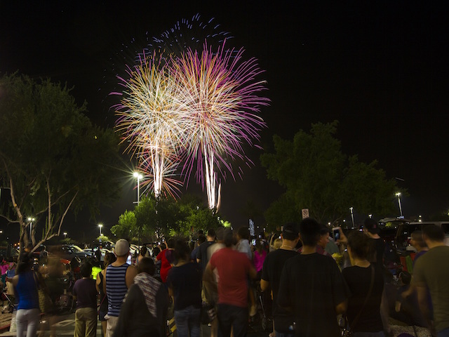 Westgate_Fireworks_Jennifer_Conway_with_Mark_Skalny_Photography.jpg