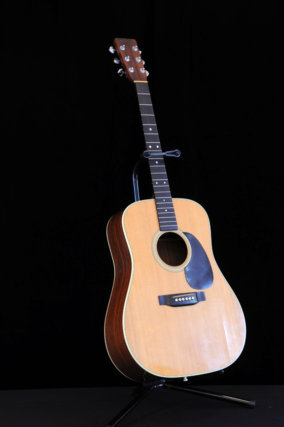 ElvisGuitar2