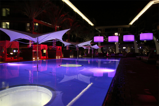 w-scottsdale-wet-pool-deck