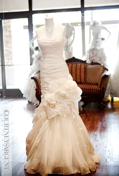 wedding-dress-trends-florals-7