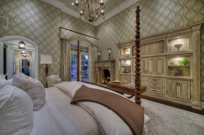 12.5 bedroom