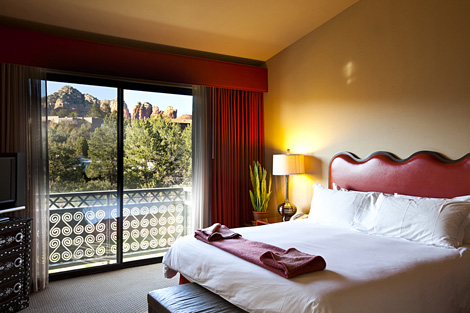 Sedona-Rouge-room