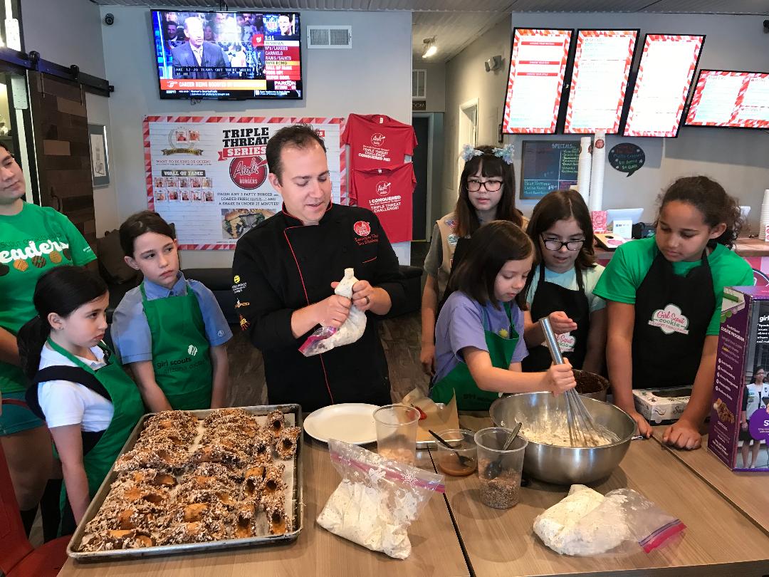 girl-scouts--arizona-burgers