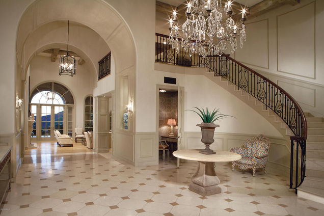 8.5 mill entry staircase