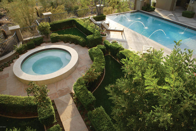 8.5 mill pool sauna