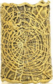 gold-dipped-lace-cuff