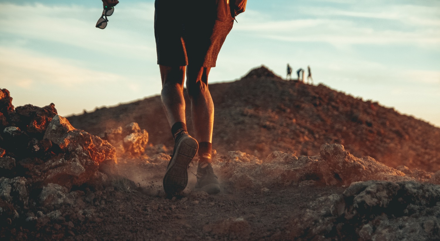 hiking-shoes.jpg