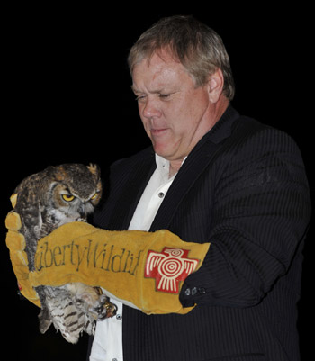 hobbs holding owl