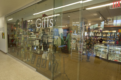 6677-Gift Shop