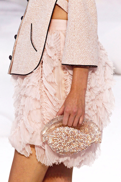 chanel-shell-clutch