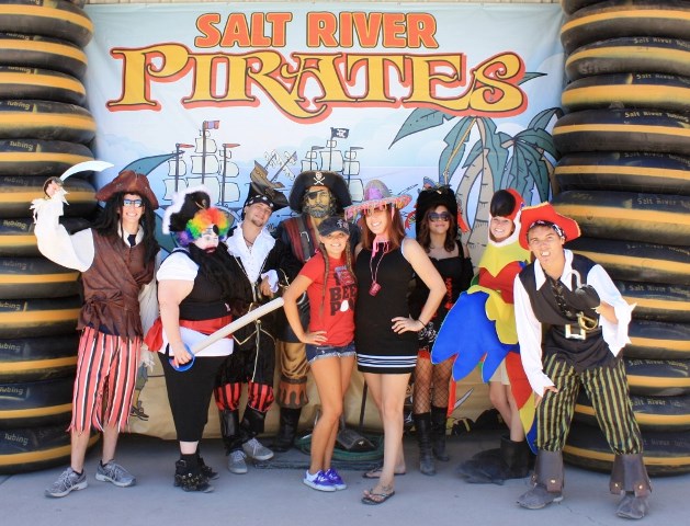 2012-MOM  DAUGHTER PIRATES 2 Medium