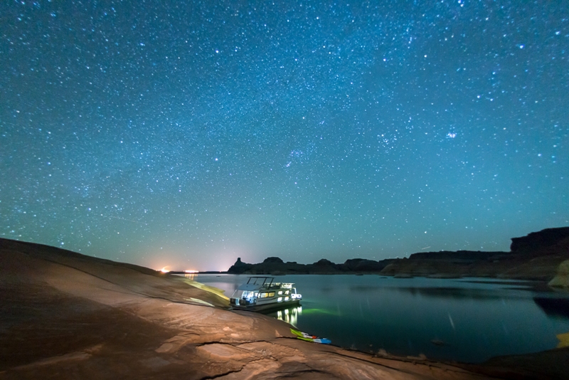 lake-powell-houseboating-scenic-starry-night.jpg