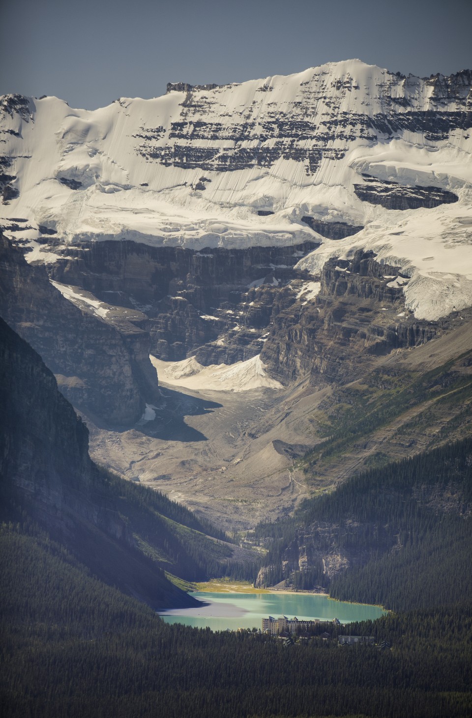 lake louise.jpg