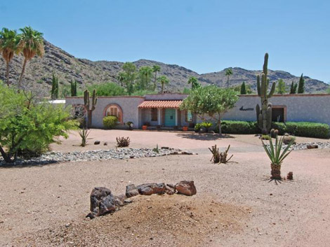 Paradise Valley - Over an acre with separate Guest House in Mockingbird Square - 850000