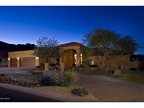 Phoenix Ahwatukee -  4200sf in Ahwatukee Custom Estates - 1025000