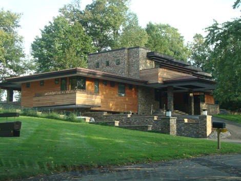 Michael Rust FLW-inspired home New York