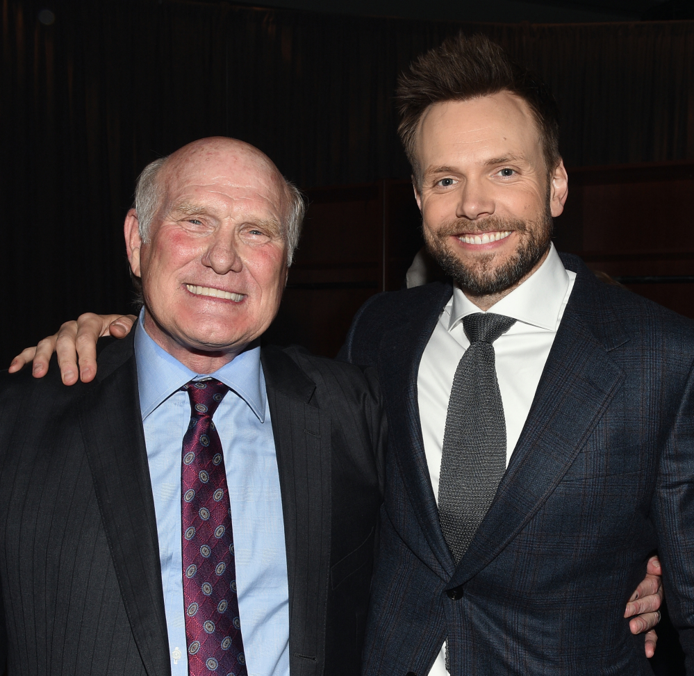 Joel McHale and Terry Bradshaw2 1000