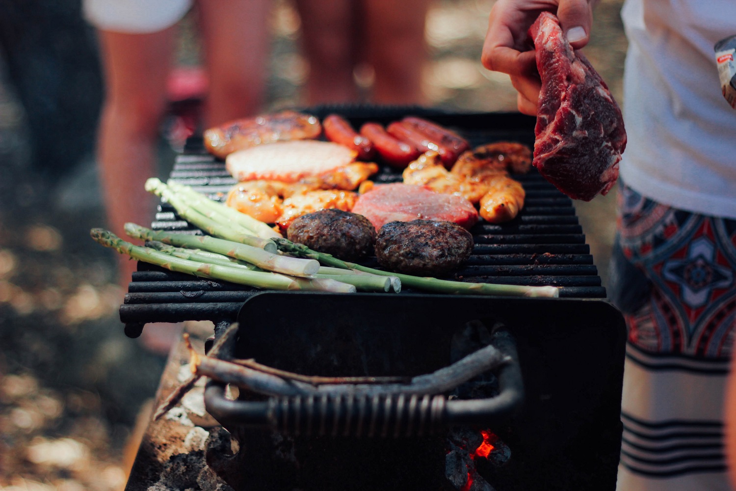 summer-backyard-entertaining.jpg