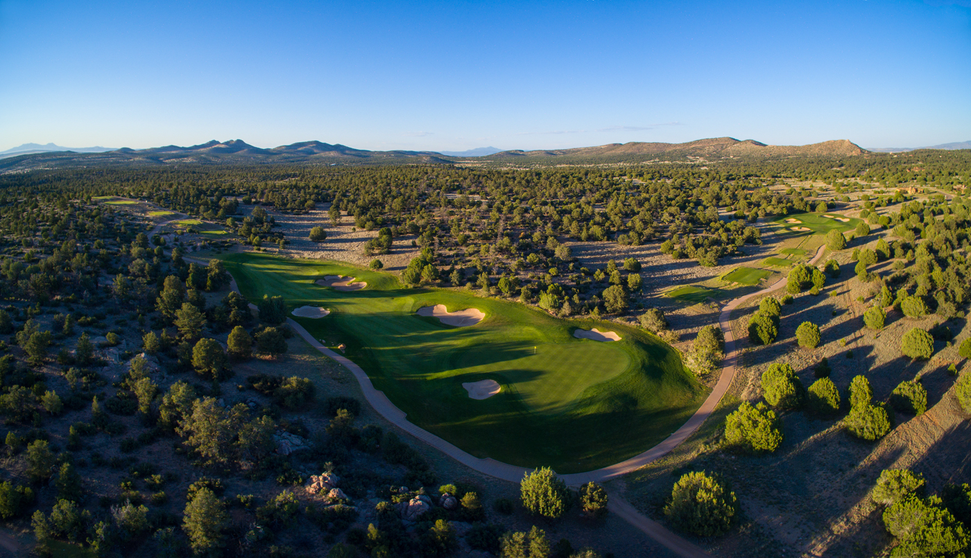 Cooper Hawk Ridge Boasts Design Freedom For Mountain Retreats
