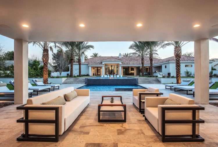 3 Most Important Things to Consider When Buying Outdoor Furniture in AZ