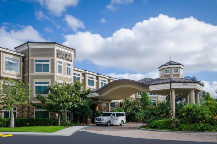 Photo: West Inn & Suites