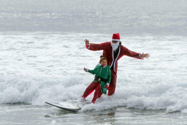 Photo credit: surfingsantacontest.com