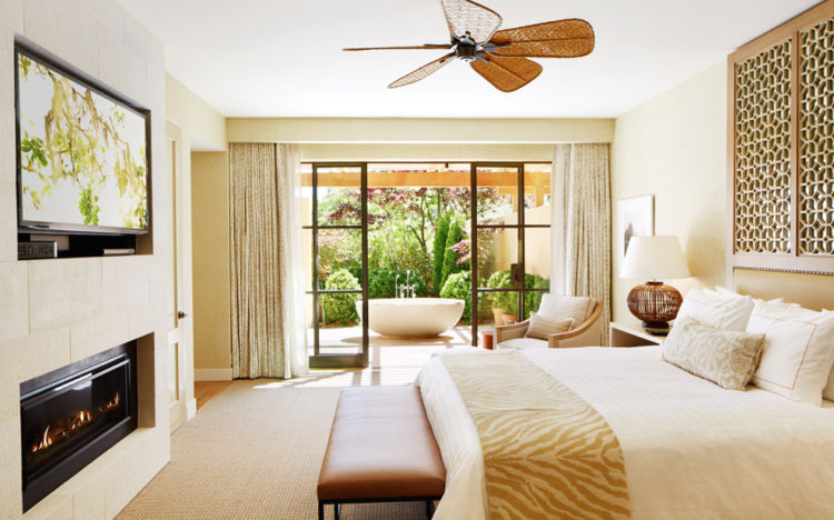 Private Garden Deluxe Suite Bedroom